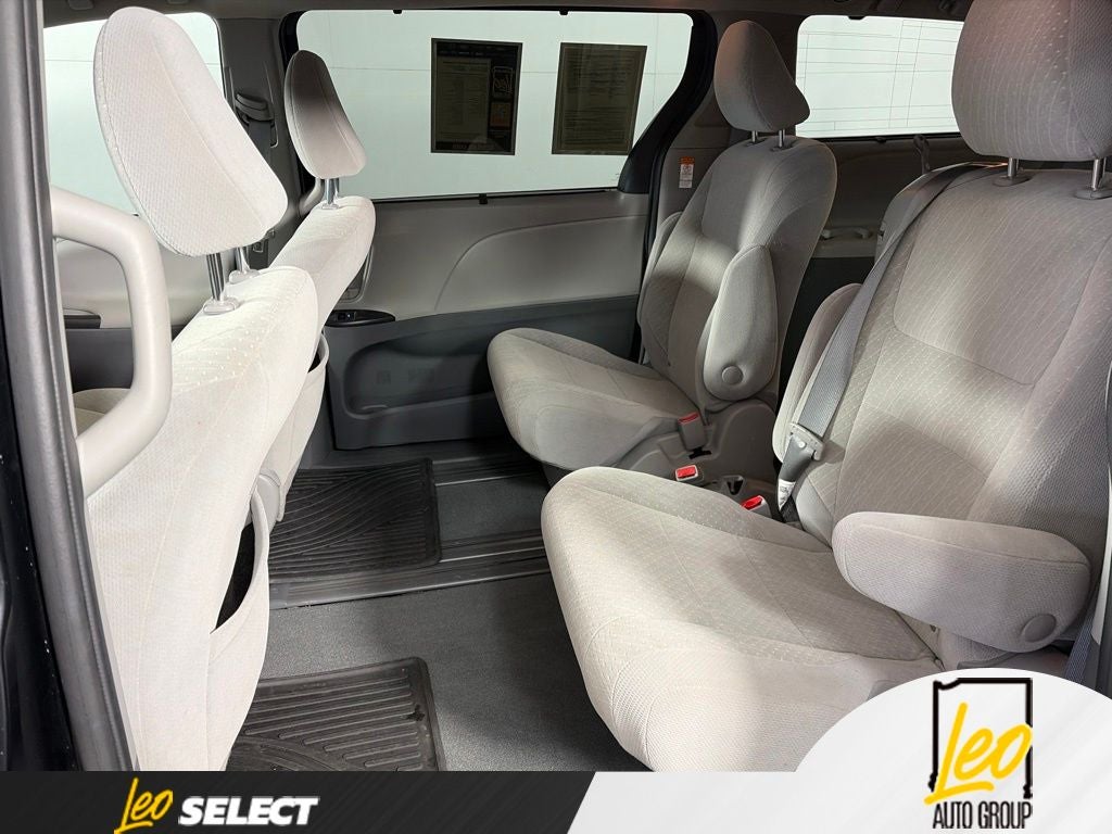 2020 Toyota Sienna LE 8 Passenger