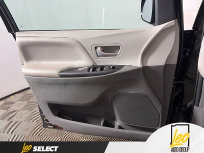 2020 Toyota Sienna LE 8 Passenger
