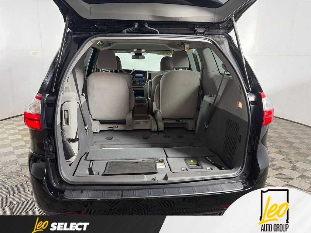 2020 Toyota Sienna LE 8 Passenger