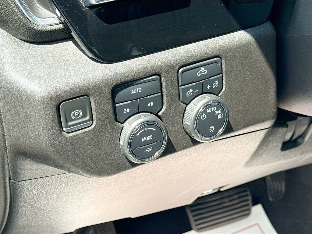 2022 Chevrolet Silverado 1500 LT (2FL)