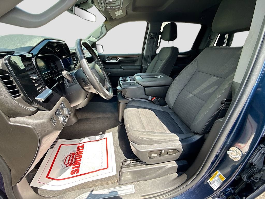 2022 Chevrolet Silverado 1500 LT (2FL)