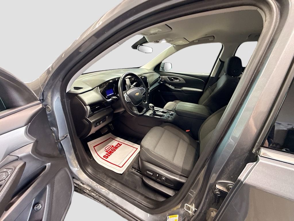 2021 Chevrolet Traverse LT Cloth