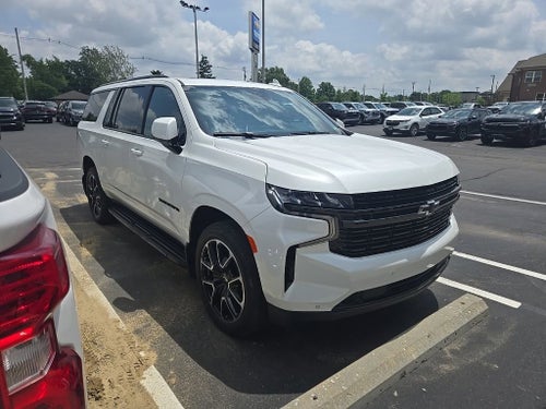 2023 Chevrolet Suburban RST
