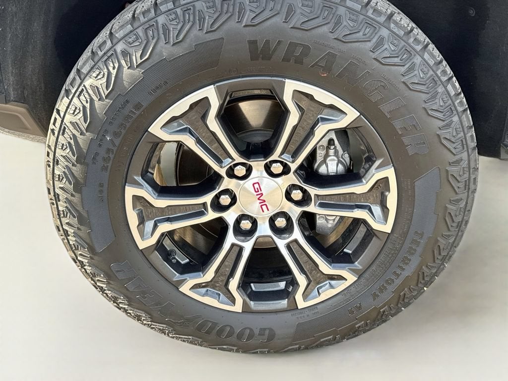 2024 GMC Canyon AT4