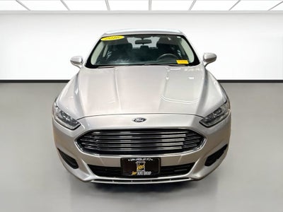 2016 Ford Fusion SE