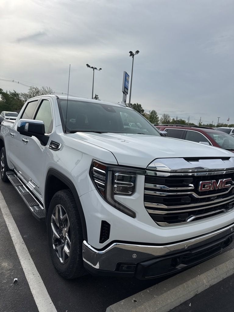 2022 GMC Sierra 1500 SLT