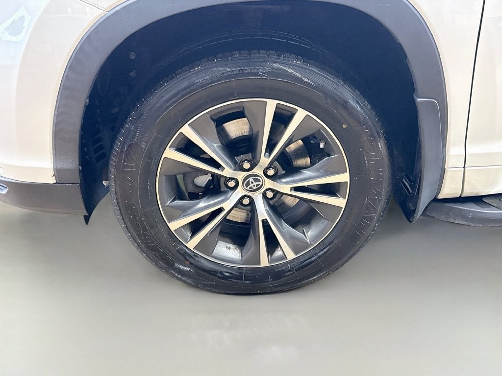 2016 Toyota Highlander XLE V6