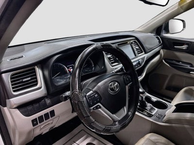 2016 Toyota Highlander XLE V6