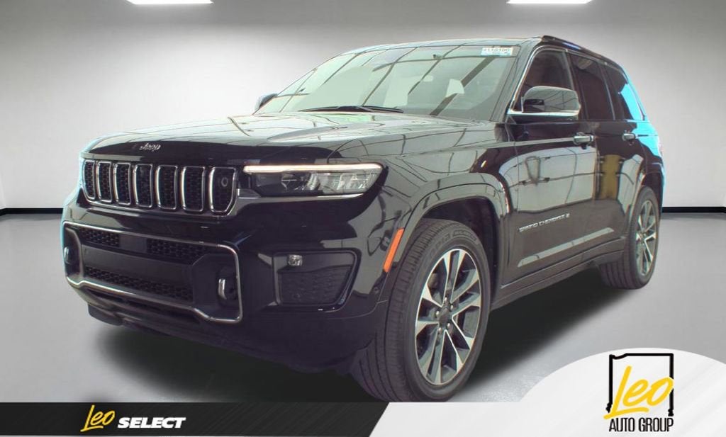 2023 Jeep Grand Cherokee Overland 4x4's photo