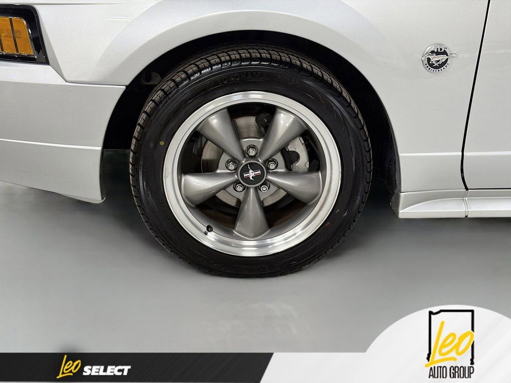 2004 Ford Mustang GT Deluxe