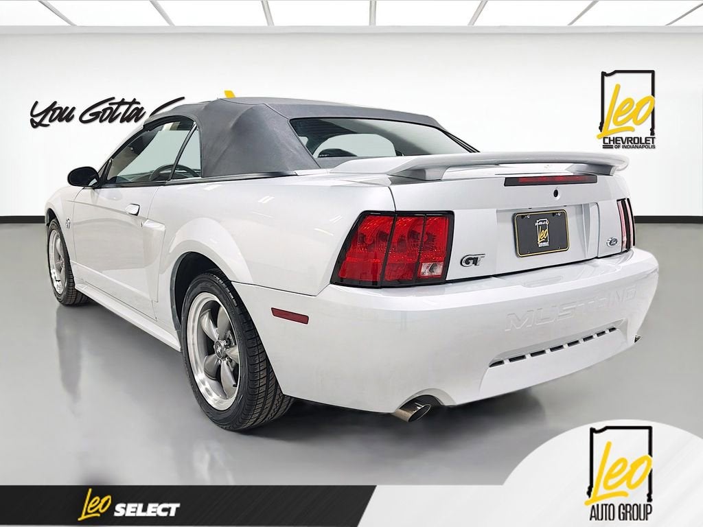 2004 Ford Mustang GT Deluxe