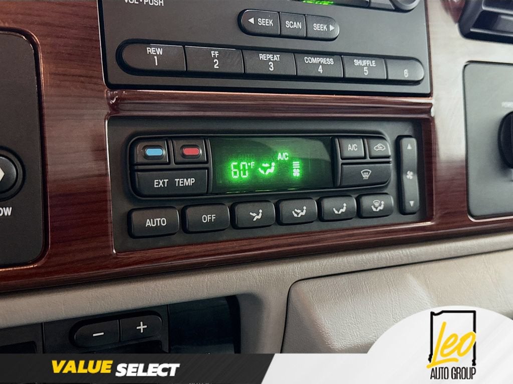 2006 Ford Super Duty F-350 DRW XL