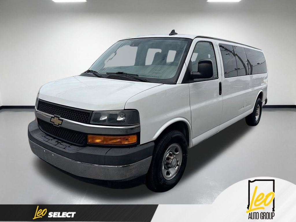 2019 Chevrolet Express 3500 LT Extended's photo