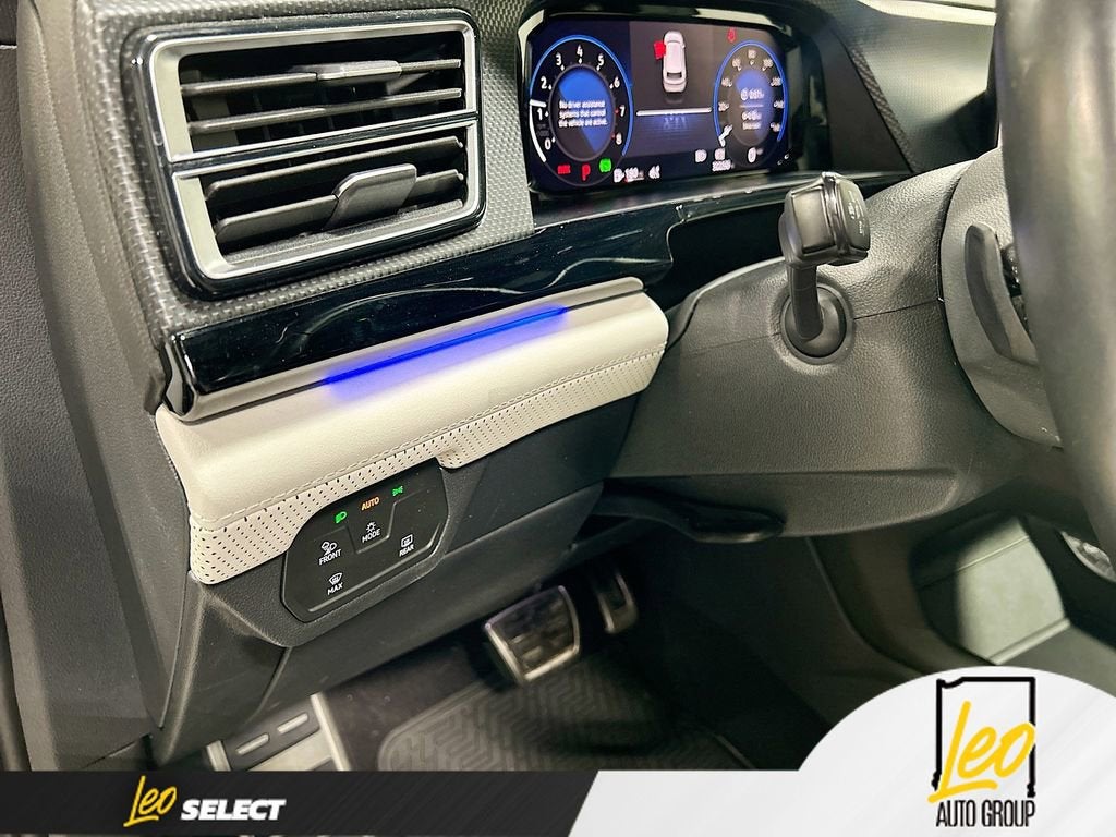 2024 Volkswagen Atlas Cross Sport 2.0T SEL Premium R-Line