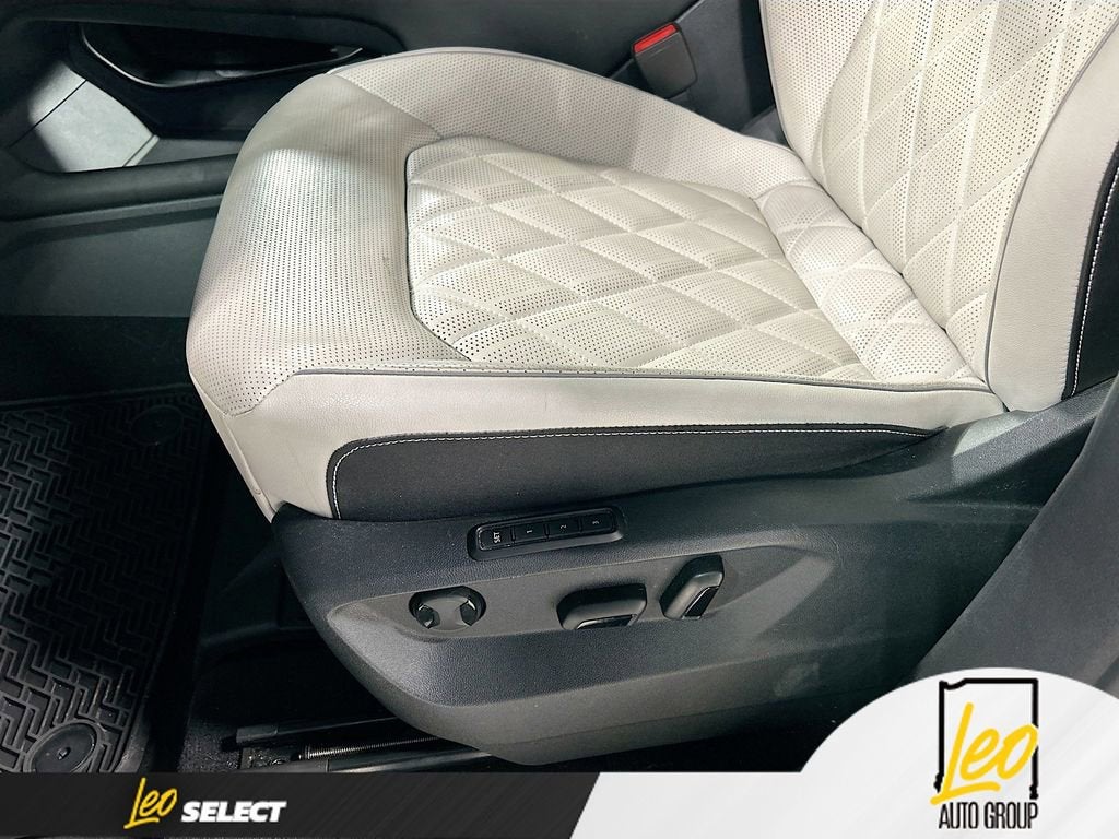 2024 Volkswagen Atlas Cross Sport 2.0T SEL Premium R-Line