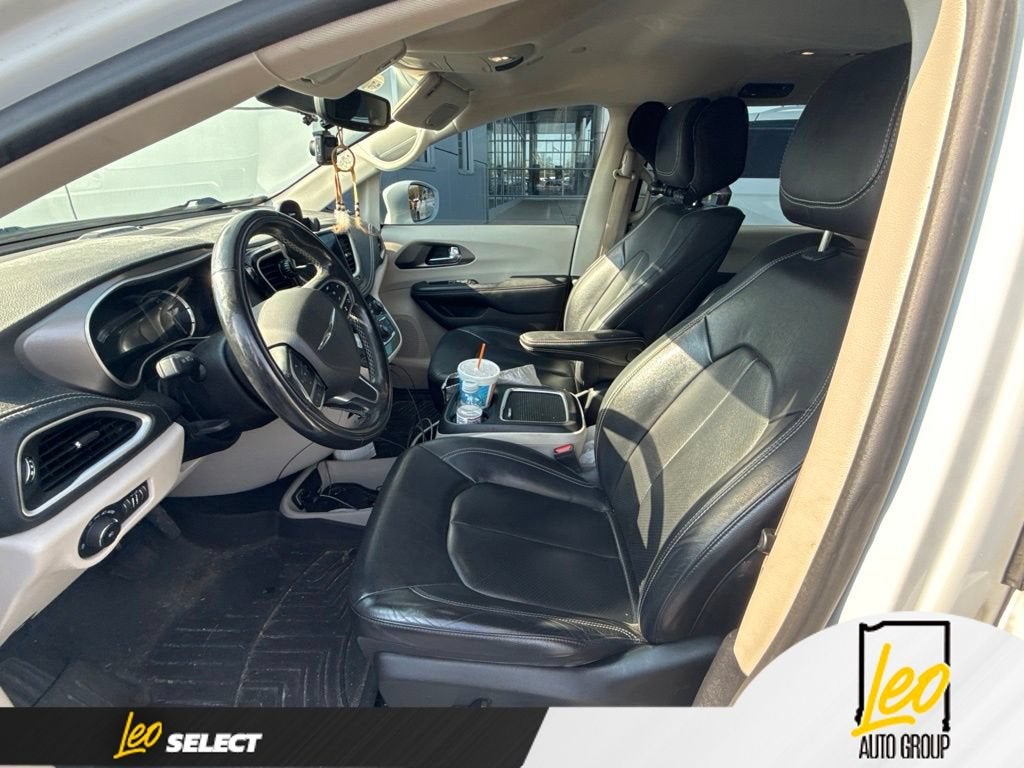 2022 Chrysler Pacifica Hybrid Touring L