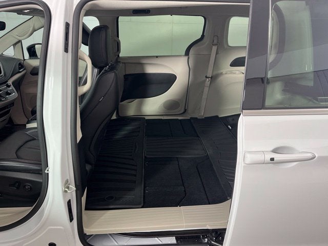 2024 Chrysler Pacifica Touring L AWD