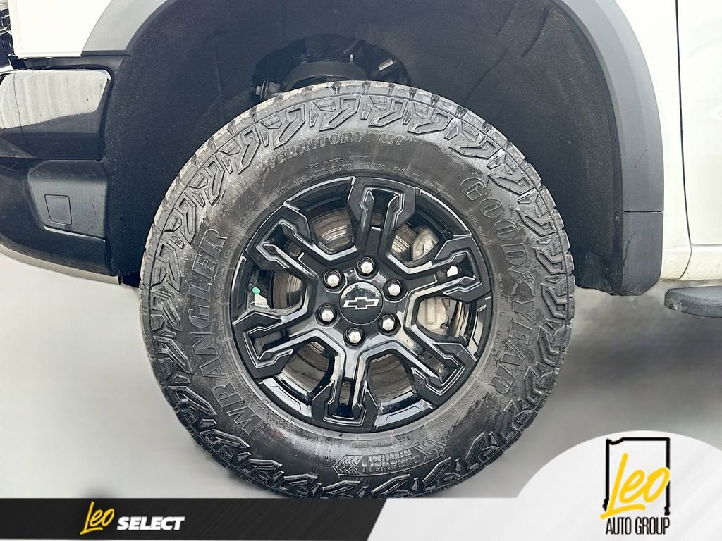2023 Chevrolet Silverado 1500 ZR2 - Photo 36