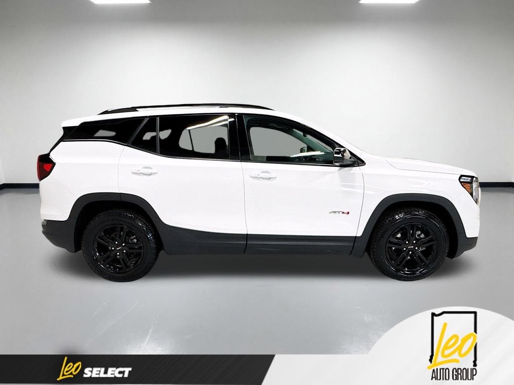 2024 GMC Terrain AT4